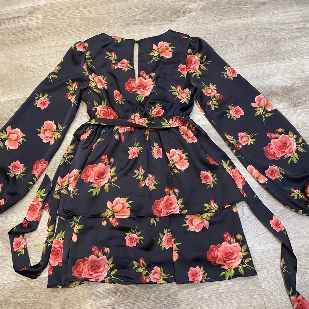 Floral long sleeve V neck dress